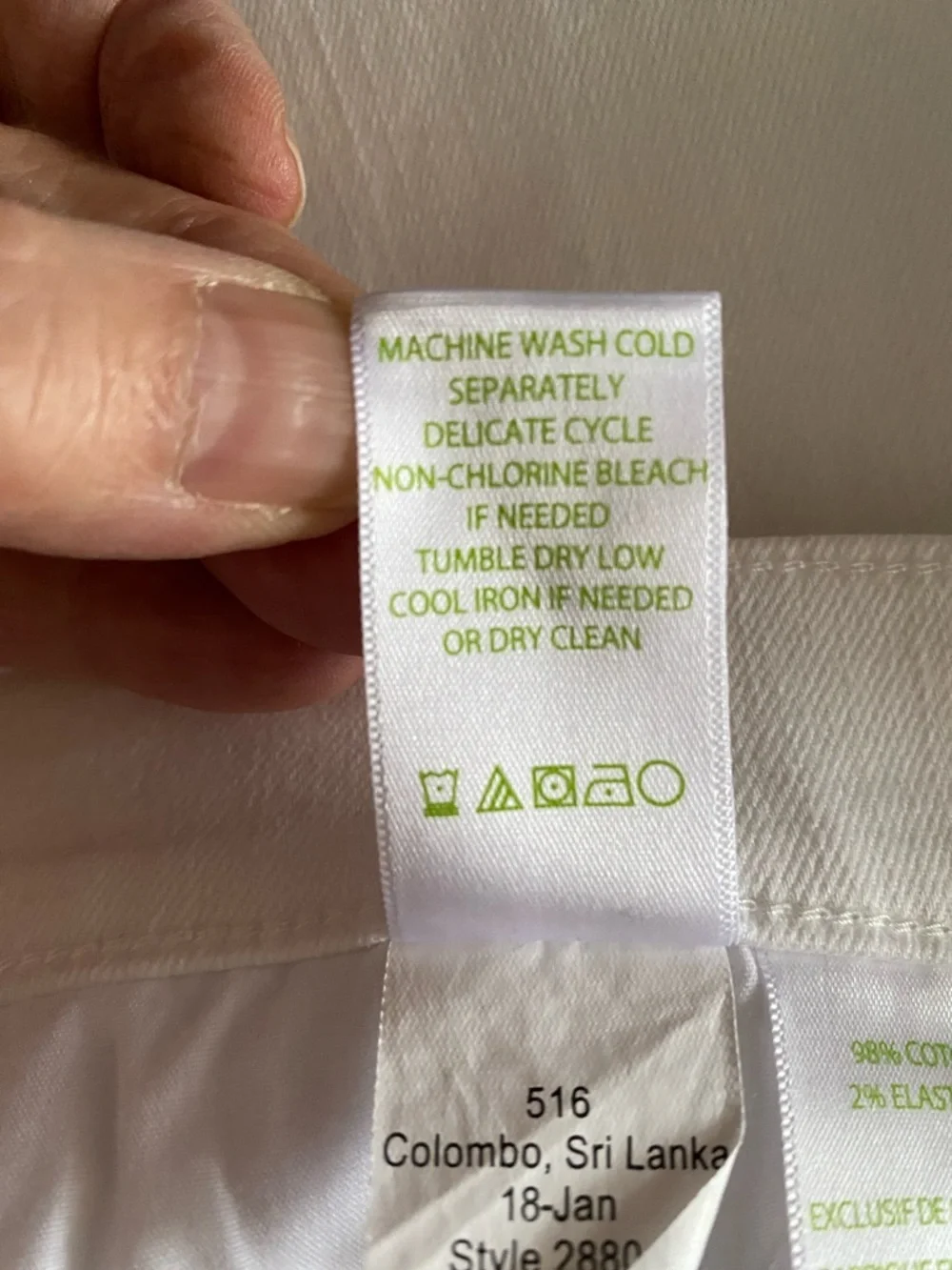 Lilly Pulitzer White Cropped Jeans with Lace Fringe Hem Size 14 - Picture 12 of 17